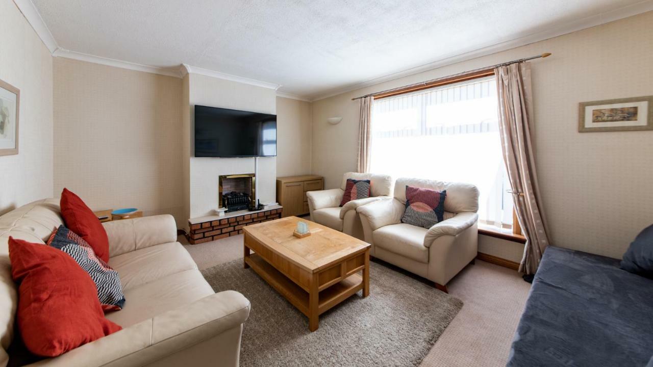 에든버러 3 Bed House W/Drive & Garden V/Fast Wifi Near Bioquarter 빌라 외부 사진