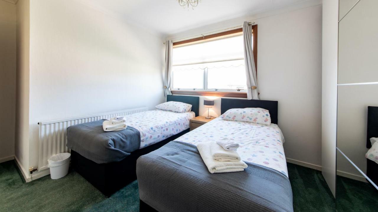 에든버러 3 Bed House W/Drive & Garden V/Fast Wifi Near Bioquarter 빌라 외부 사진